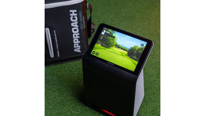 Garmin Approach R50 Golf Launch Monitor & Simulator