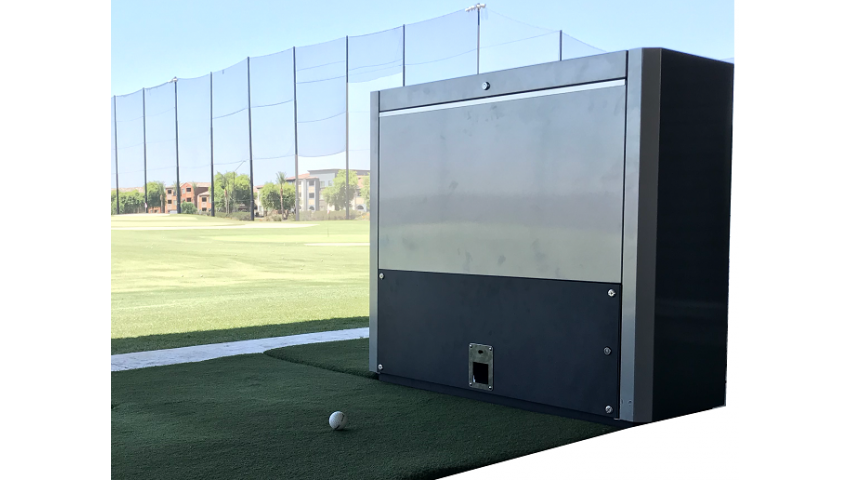 Máy nhả bóng tự động cho sân tập golf