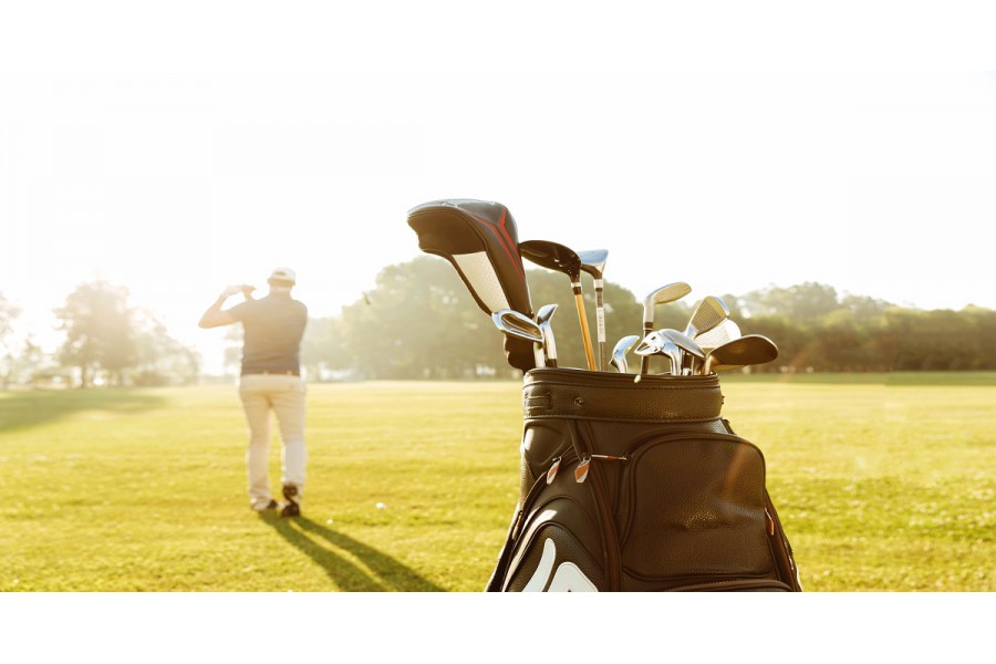 Những gợi ý về thiết bị sân golf phù hợp cho người mới chơi