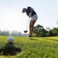 4 cách xử trí bị đau vai khi chơi Golf