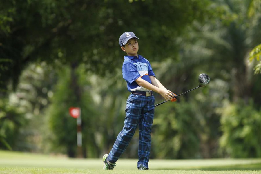 Vì sao cần quan tâm đến việc chọn quần golf trẻ em phù hợp?