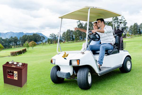 Xe di chuyển trong sân golf là phương tiện không thể thiếu